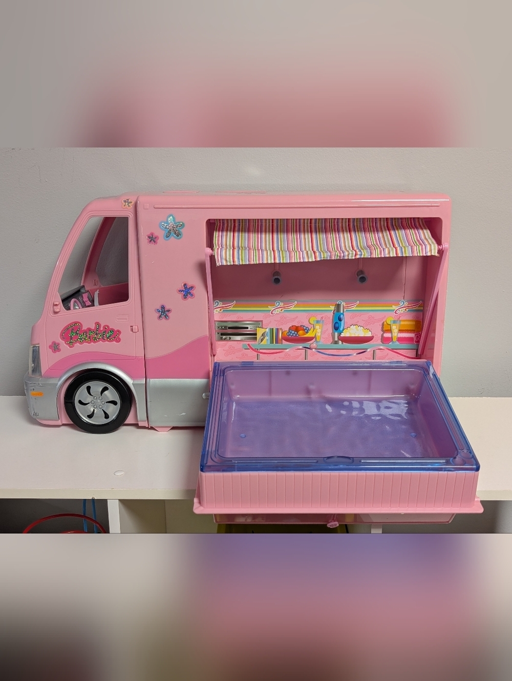 Vintage 2006 Barbie Hot Tub Party Bus Camper 2 Barbie Dolls *Please Read* - Picture 8 of 13